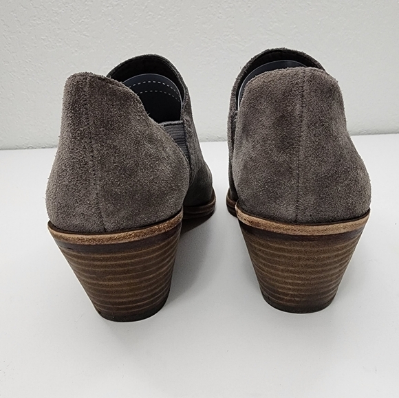 Vince Camuto Deadra Ankle Booties Gray Suede Stacked Block Heels Size 7.5 - Picture 4 of 11